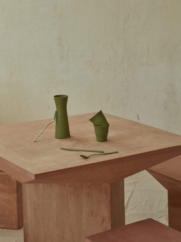 Pitcher Table