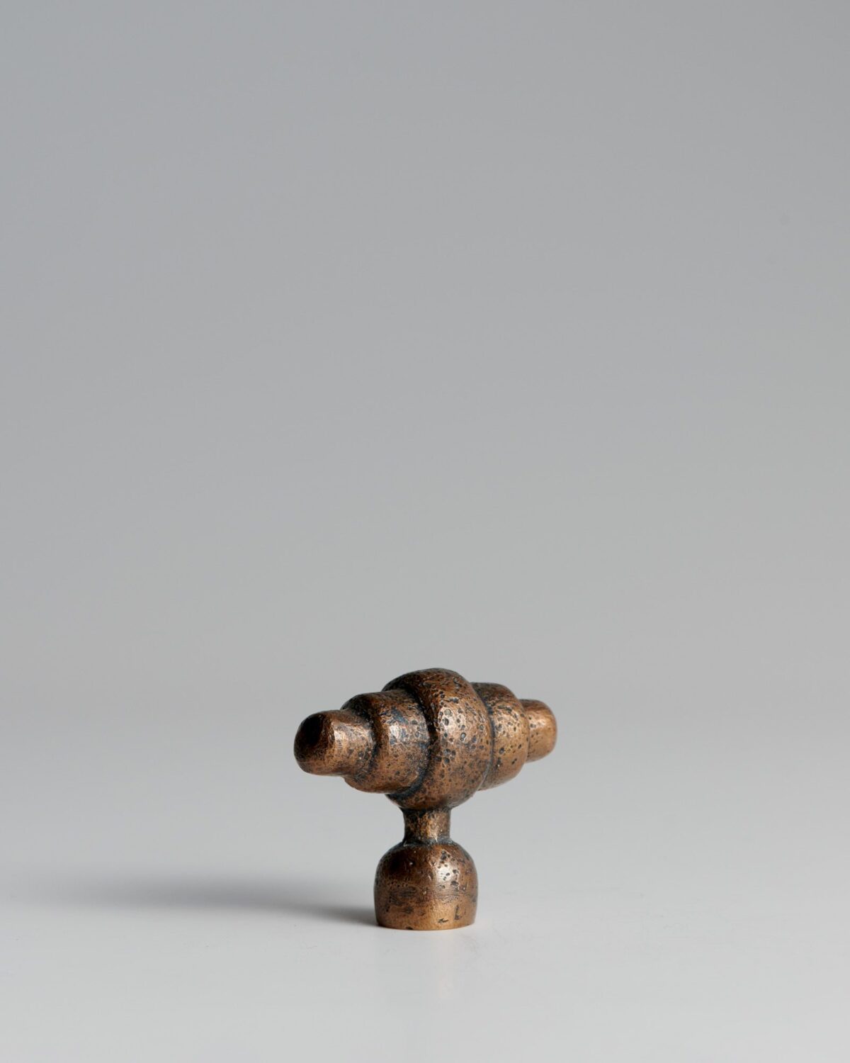 Croissant Distressed Bronze
