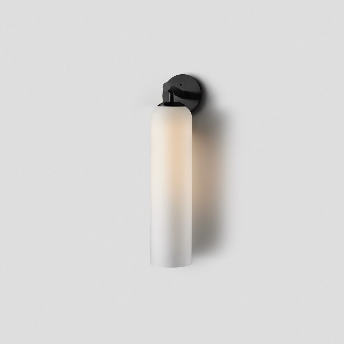 Float Hover Short Exterior