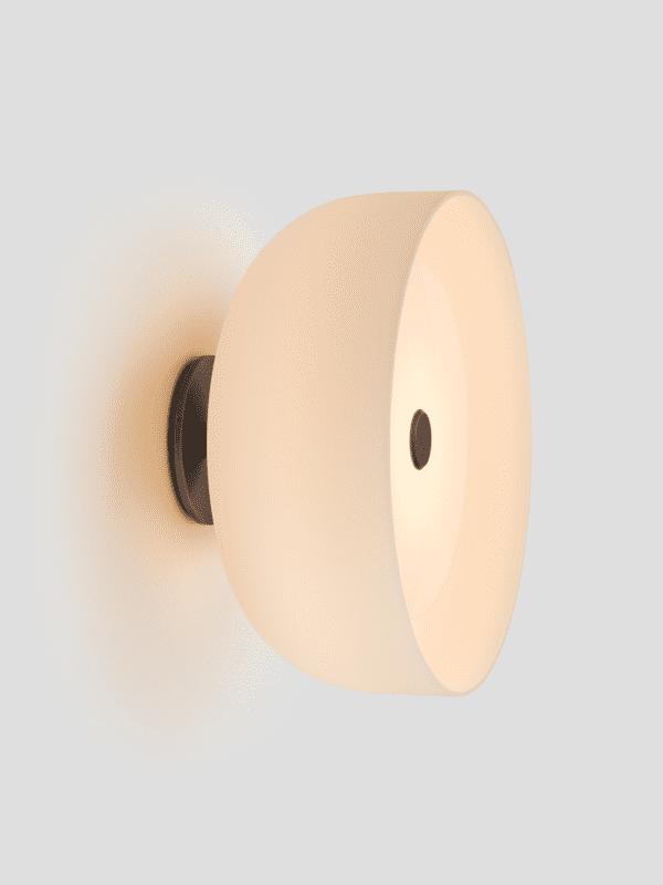 Rolo Exterior Facing Forward