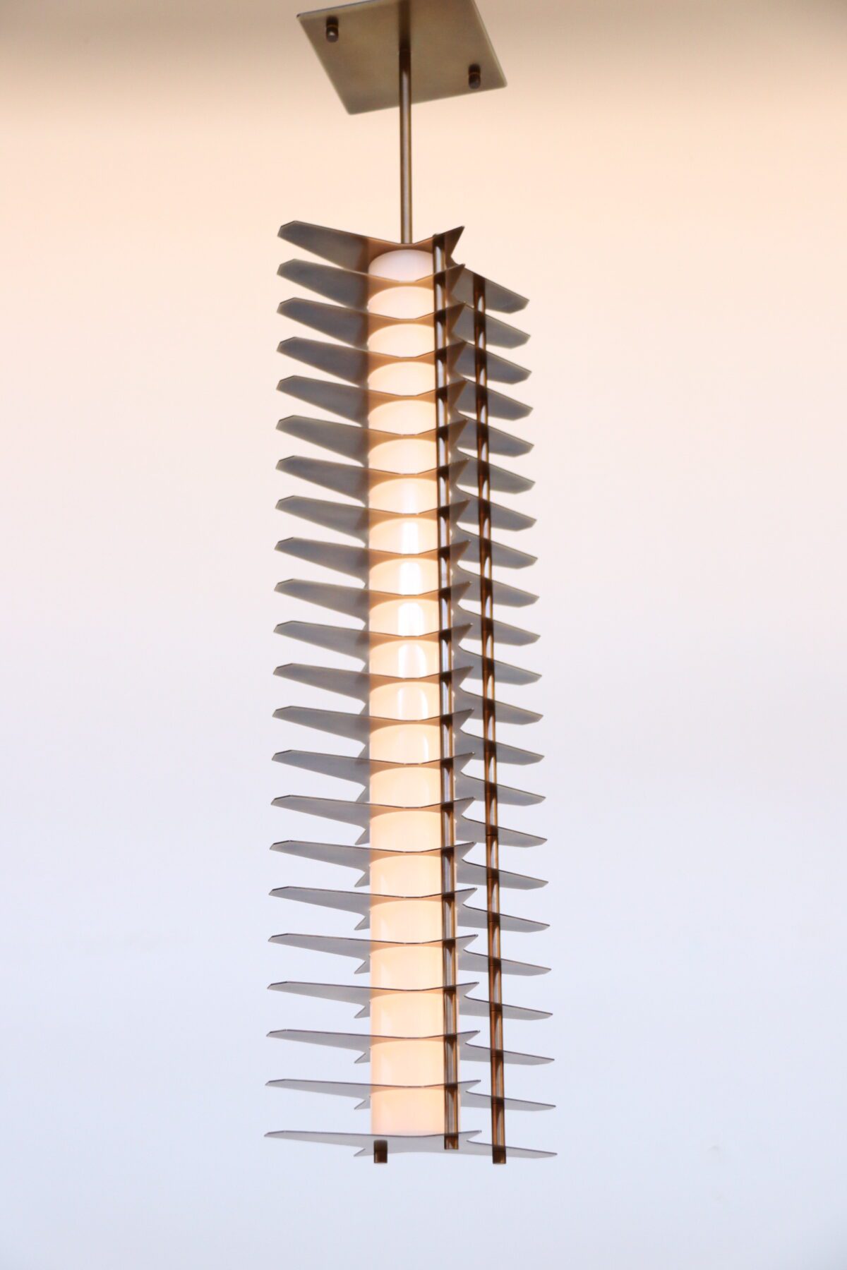 Colossal Vertical Pendant