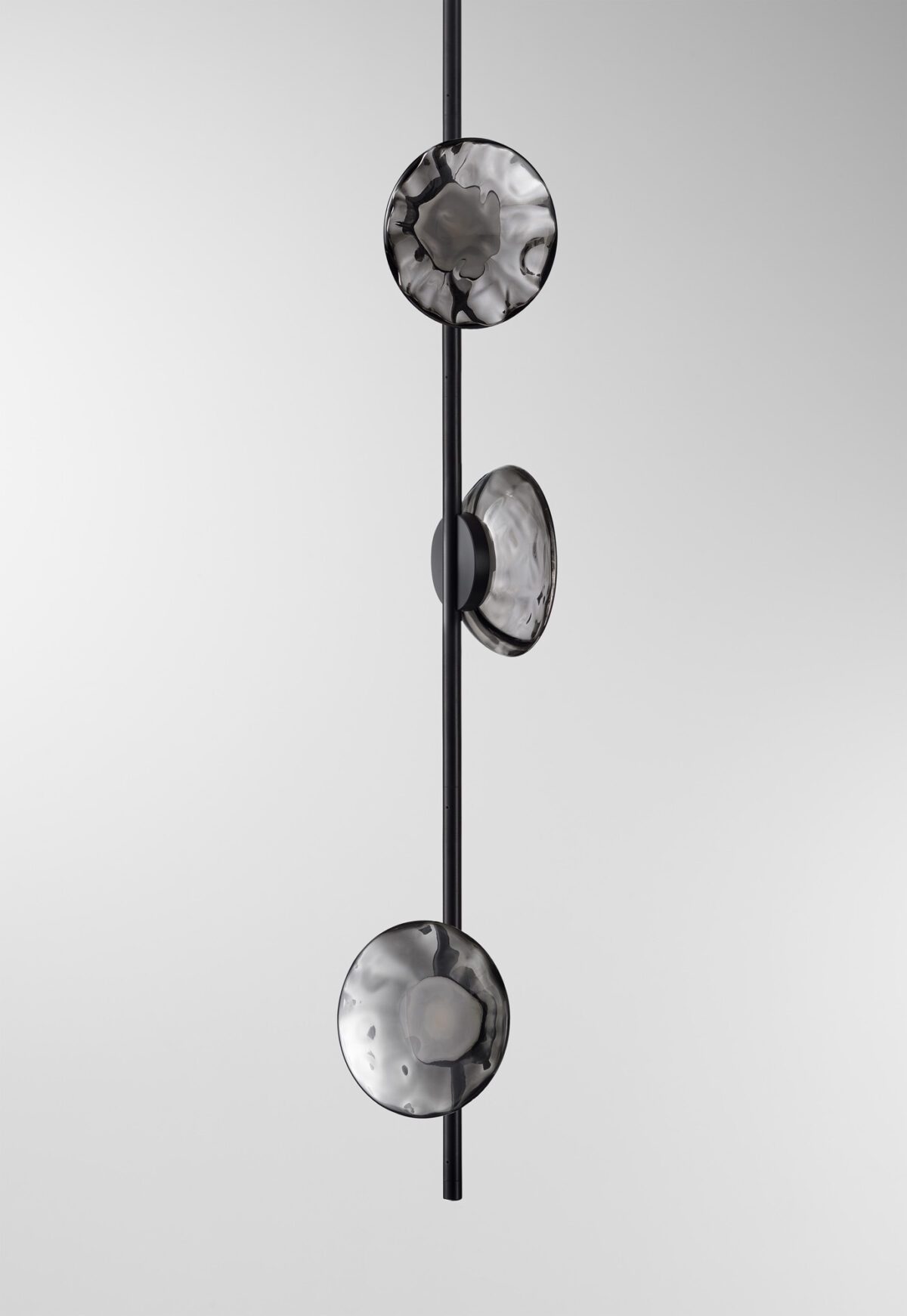 Ceto Vertical Chandelier | 3 Shades