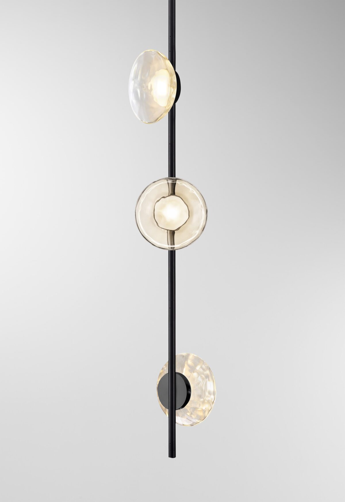 Ceto Vertical Chandelier | 3 Shades
