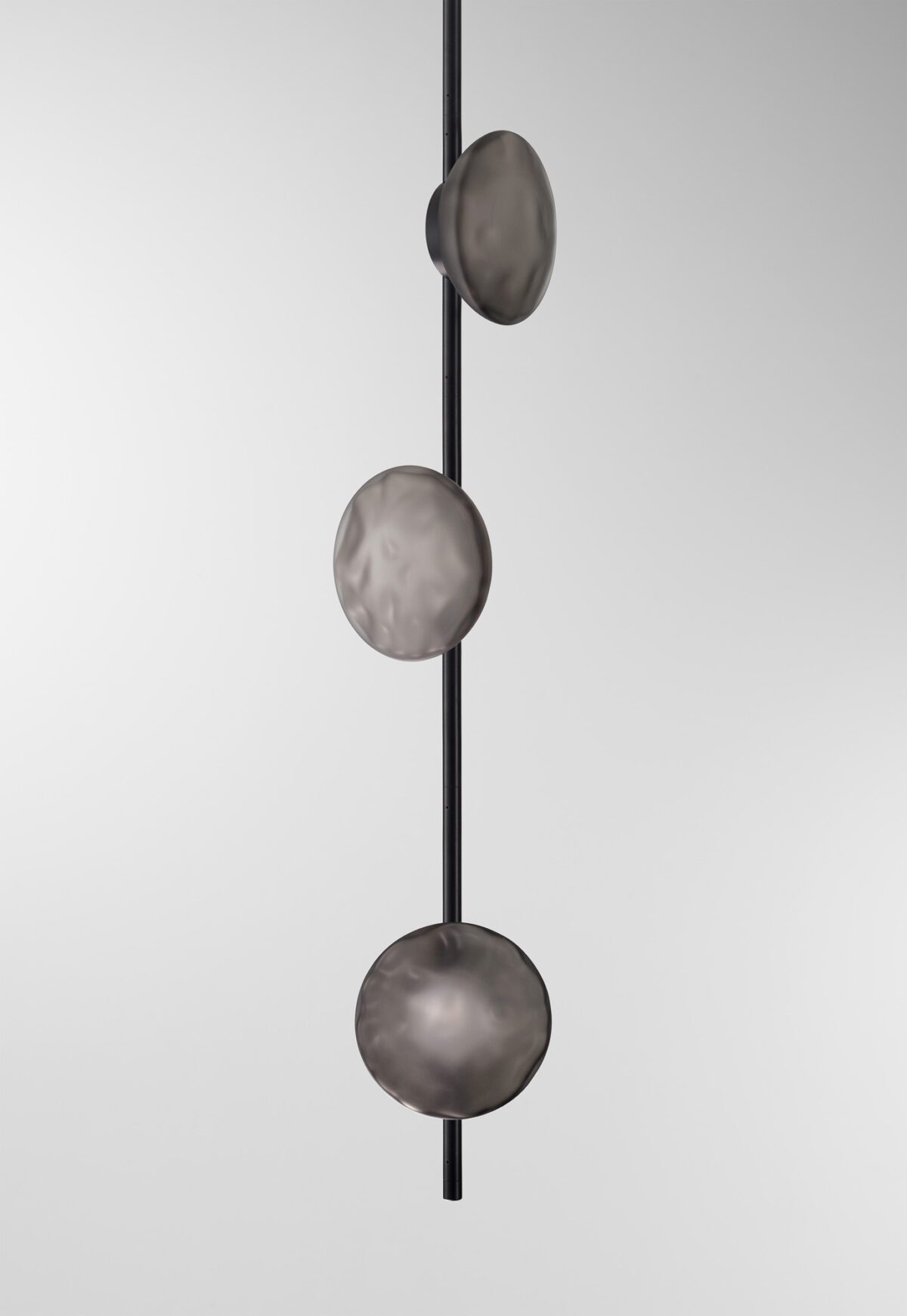 Ceto Vertical Chandelier | 3 Shades