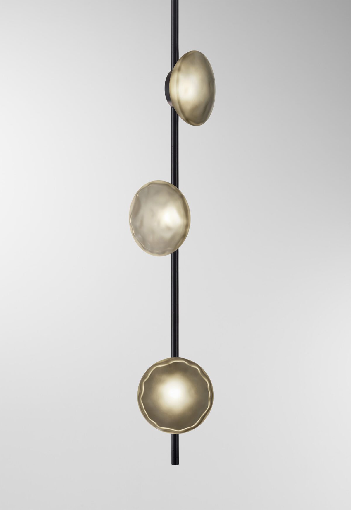 Ceto Vertical Chandelier | 3 Shades