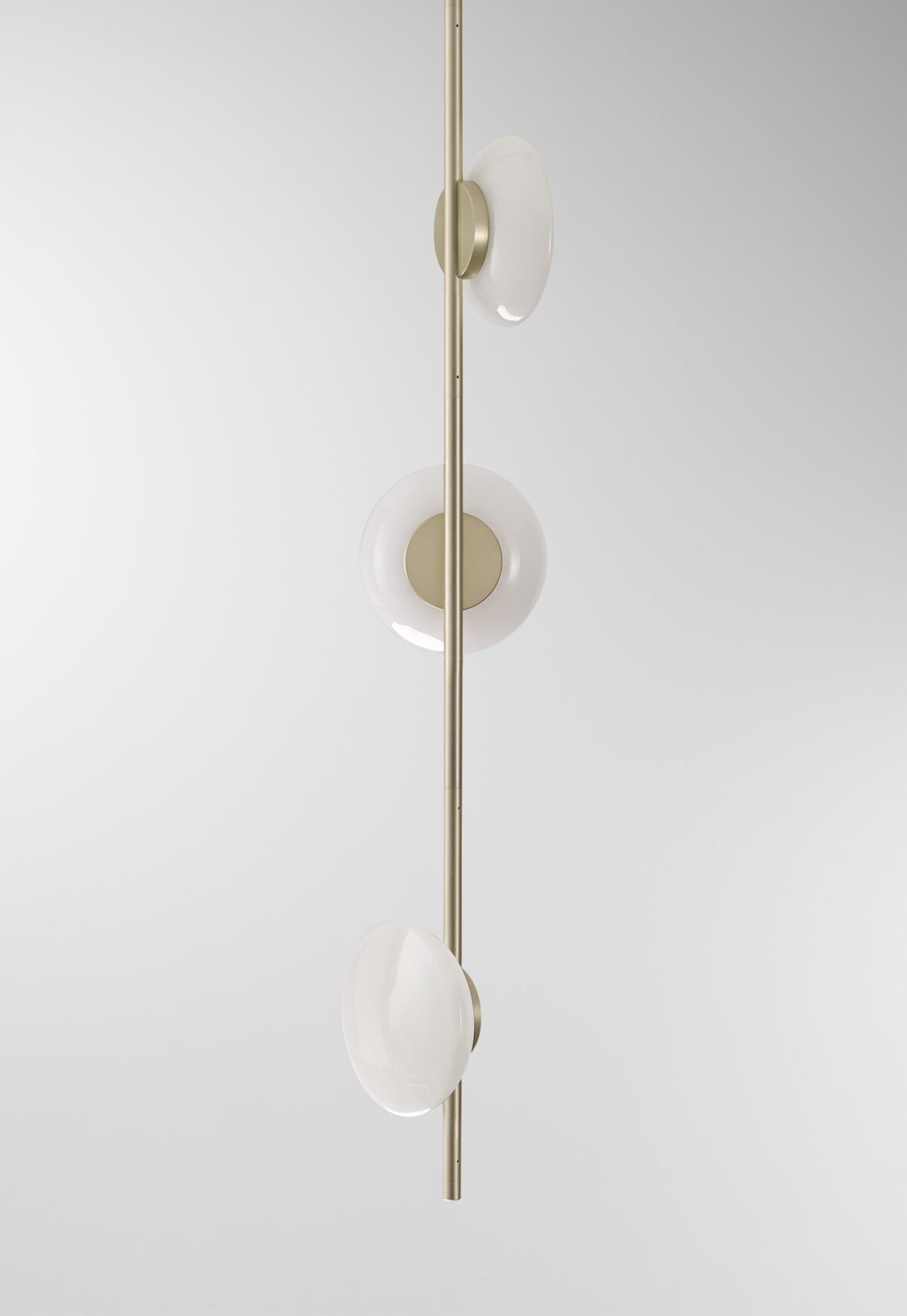Ceto Vertical Chandelier | 3 Shades