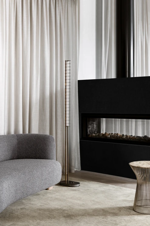Distance Floor Lamp