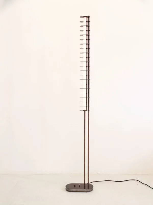 Distance Floor Lamp