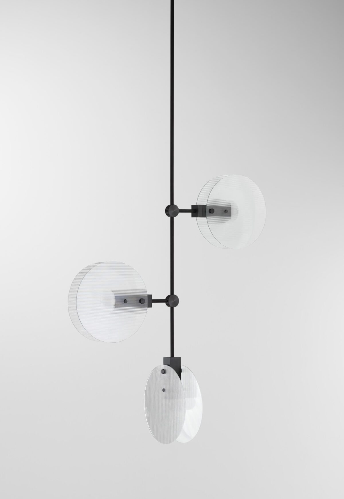 Nebulae Vertical Chandelier | 3 Shades