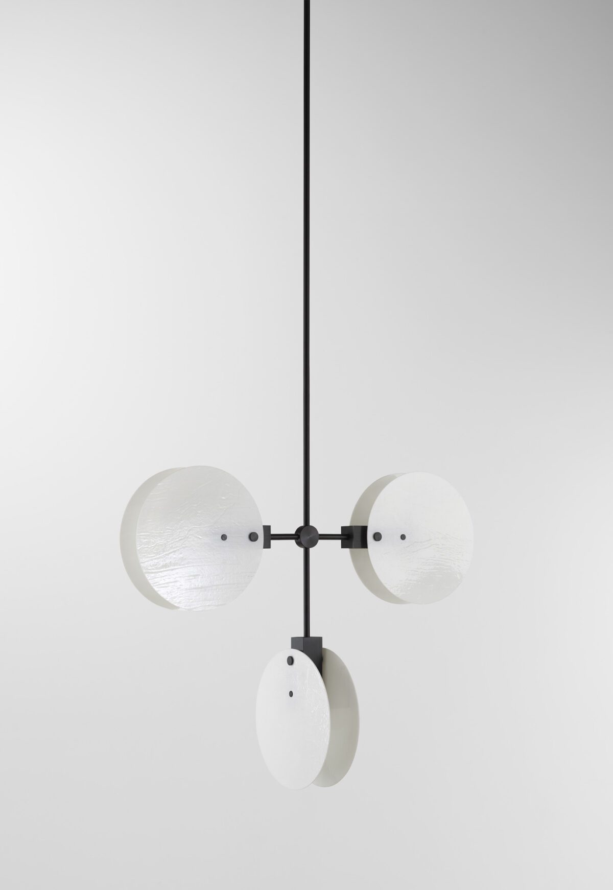 Nebulae Vertical Chandelier | 3 Shades