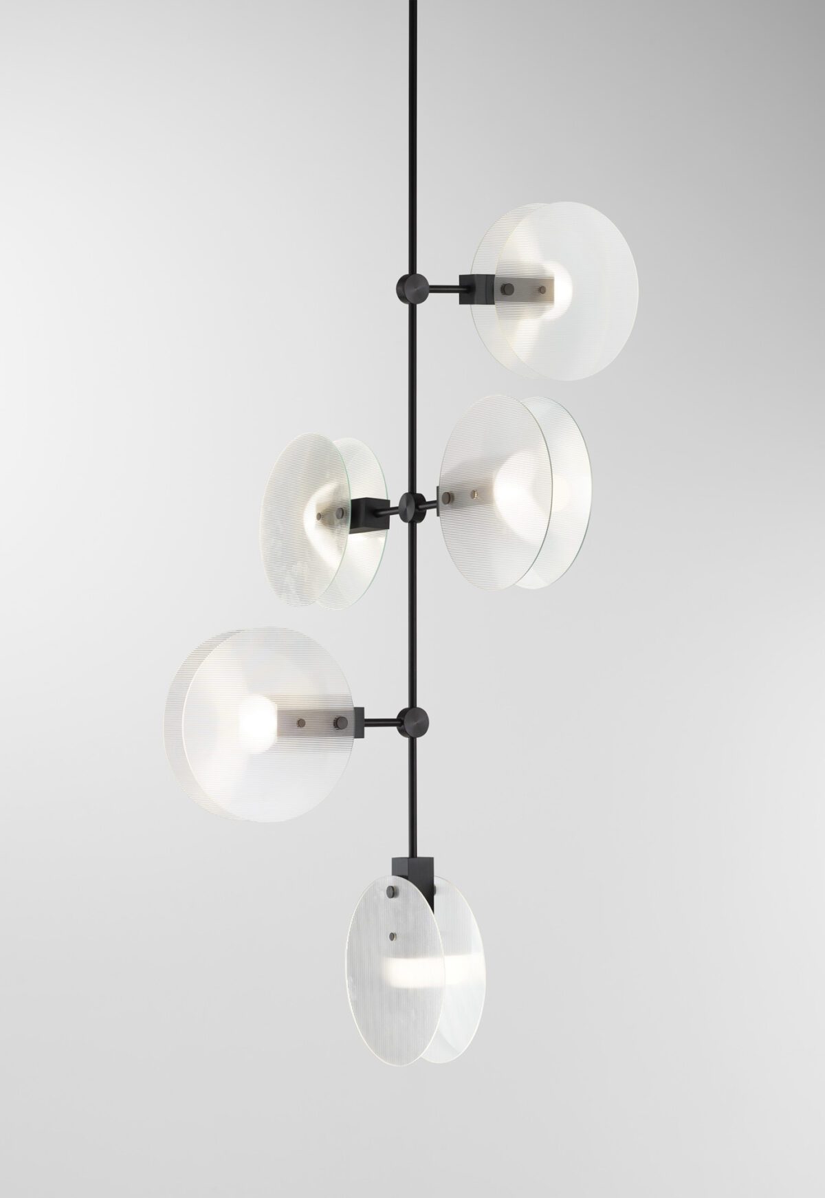 Nebulae Vertical Chandelier | 5 Shades