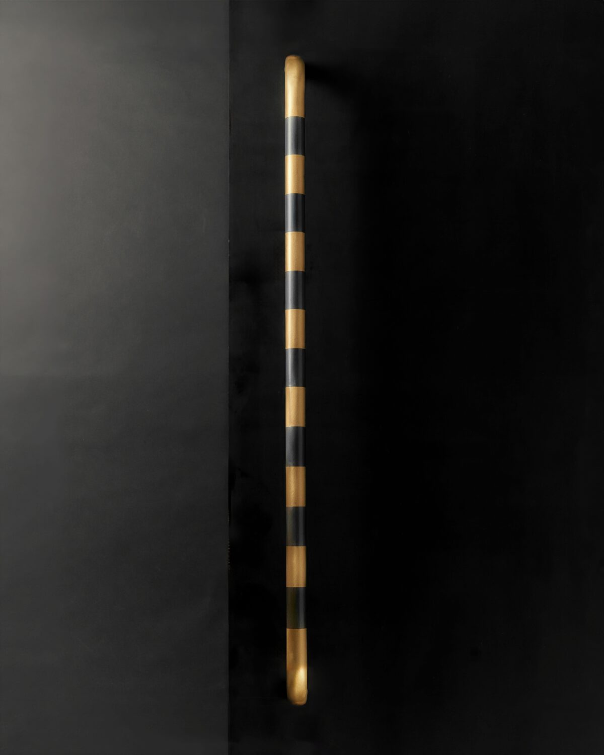 Nemes Interior Pull