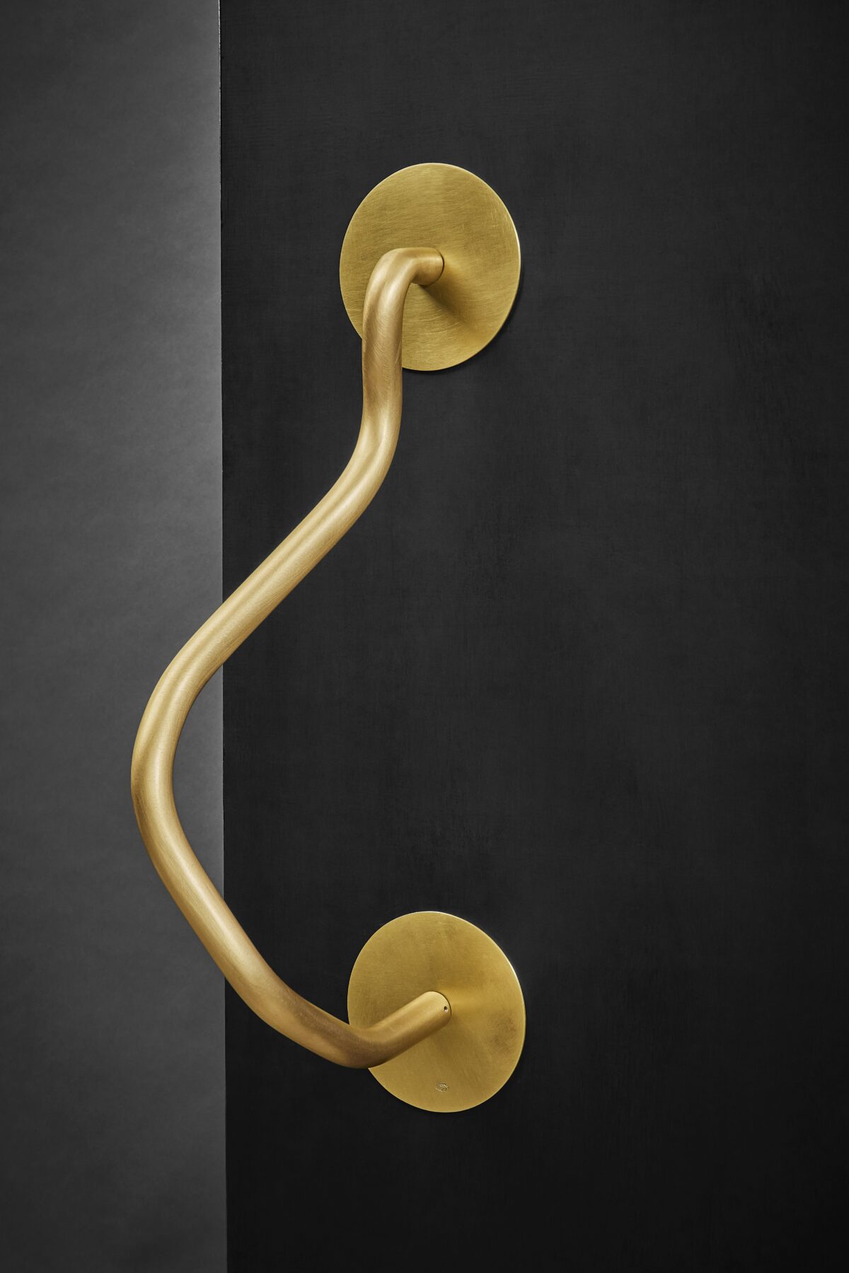 Varro Door Pull