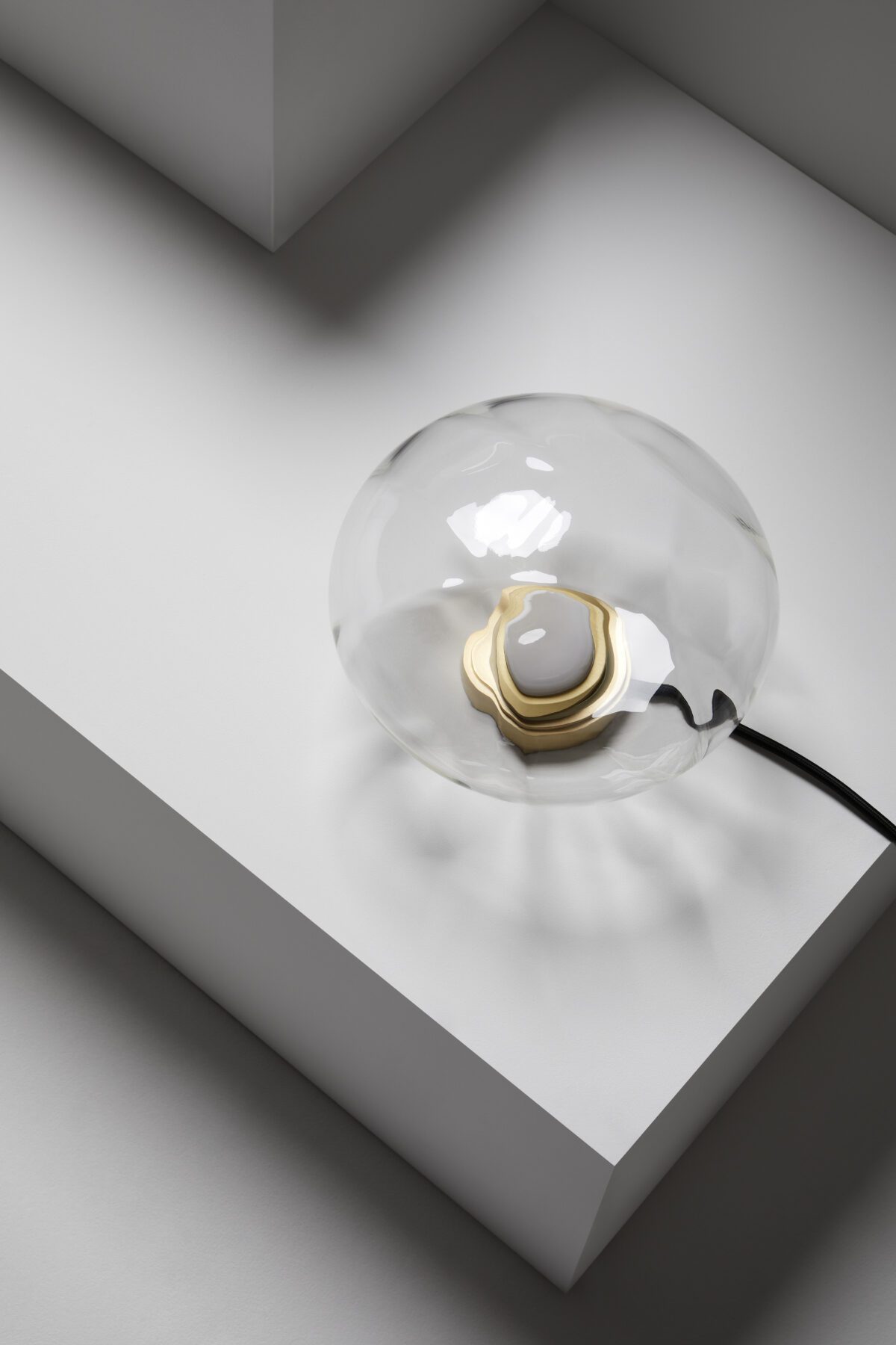 Aeris Table Lamp