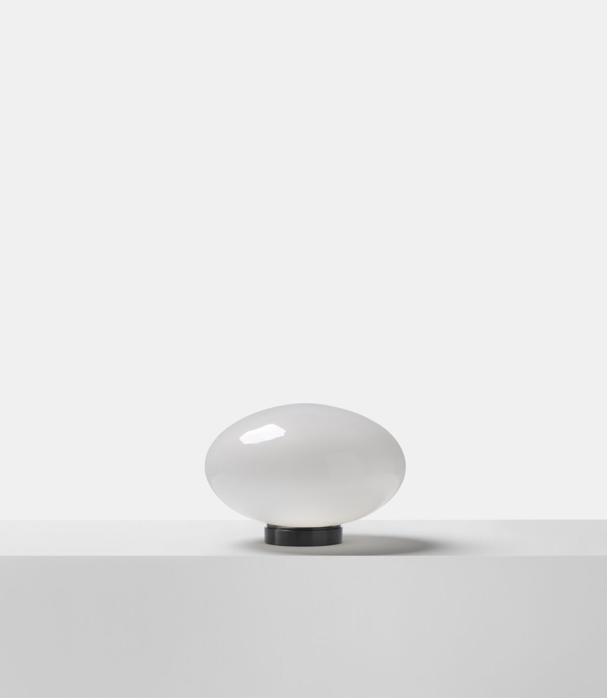 Aeris Table Lamp
