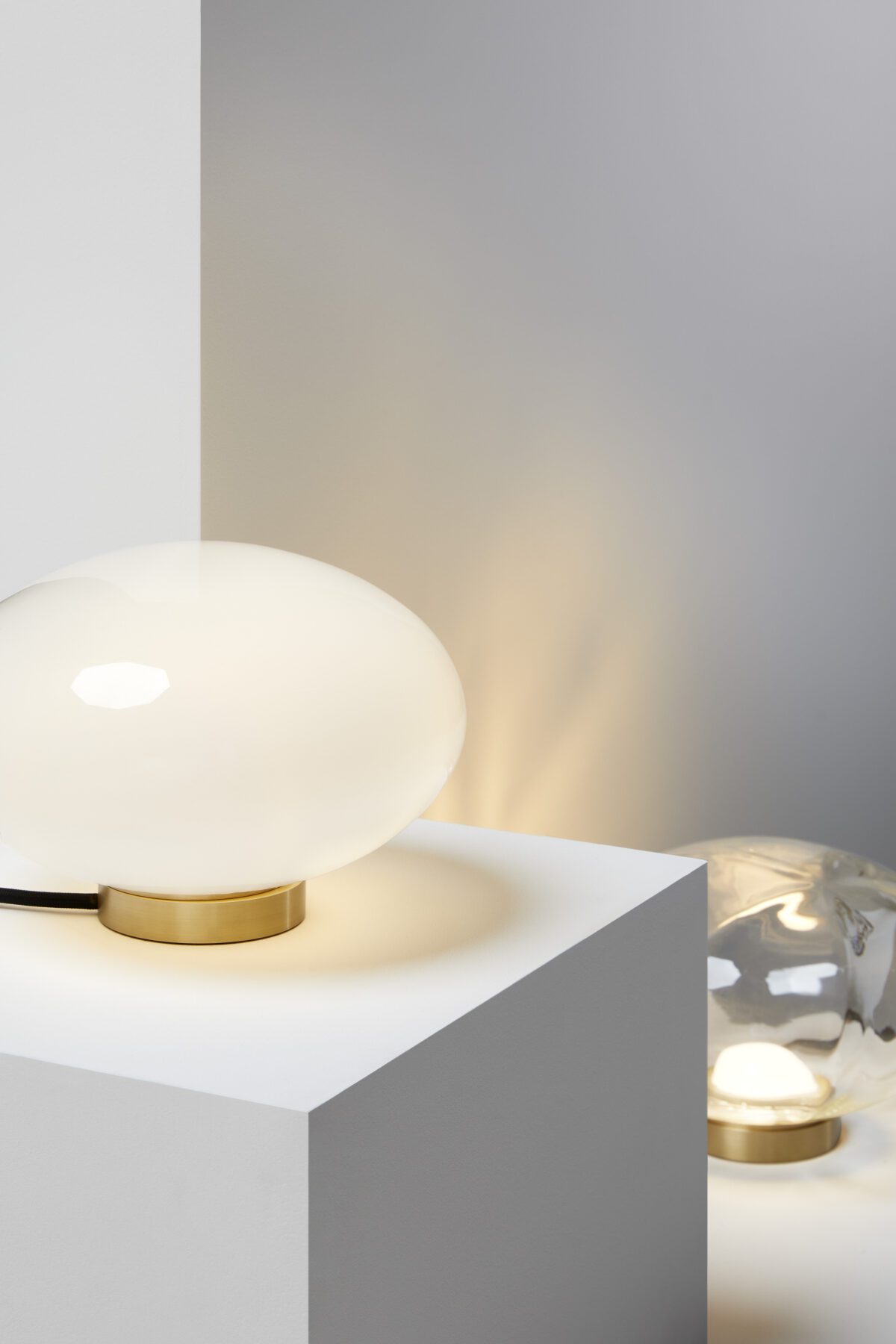 Aeris Table Lamp