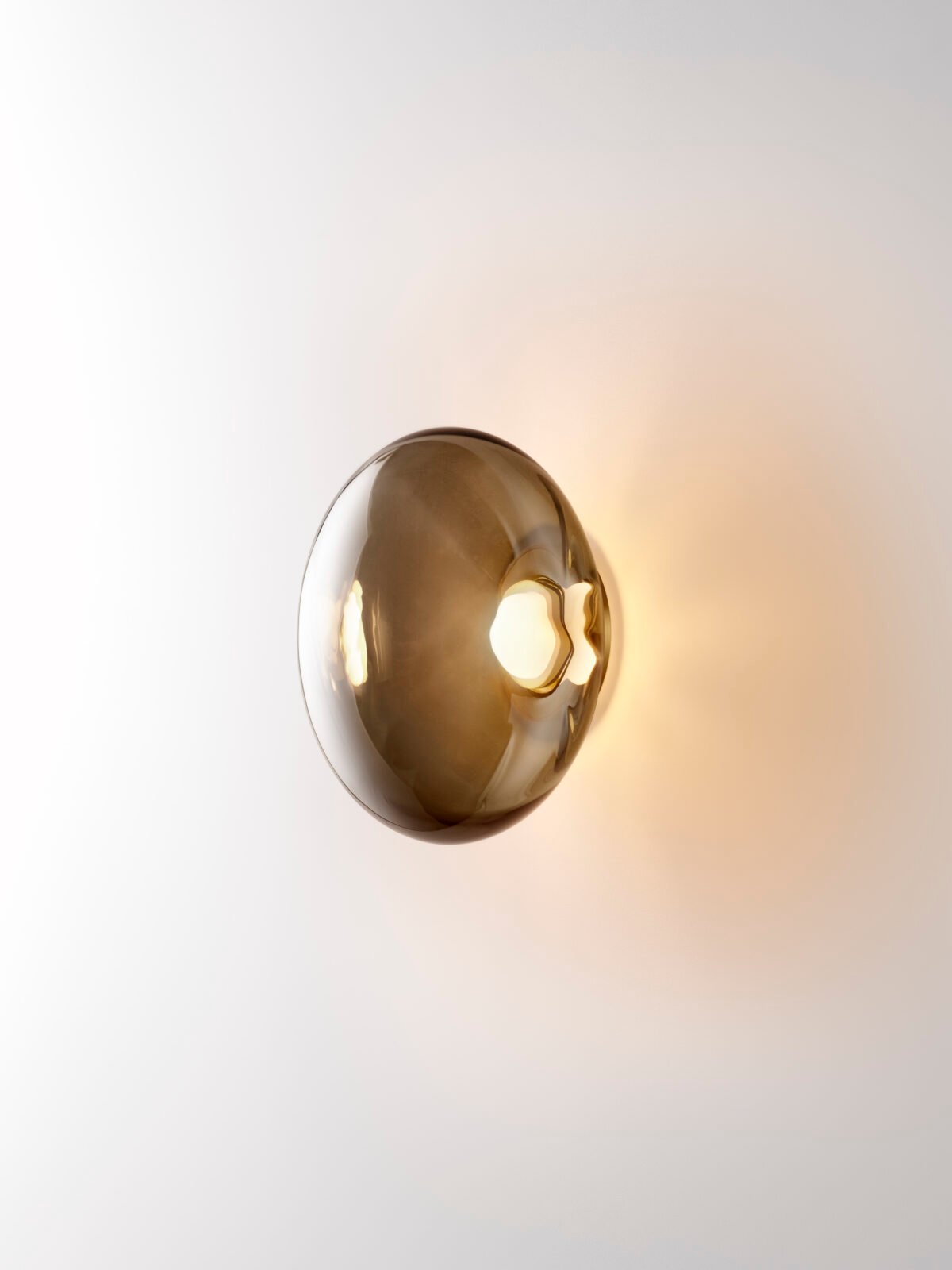 Aeris Wall Light