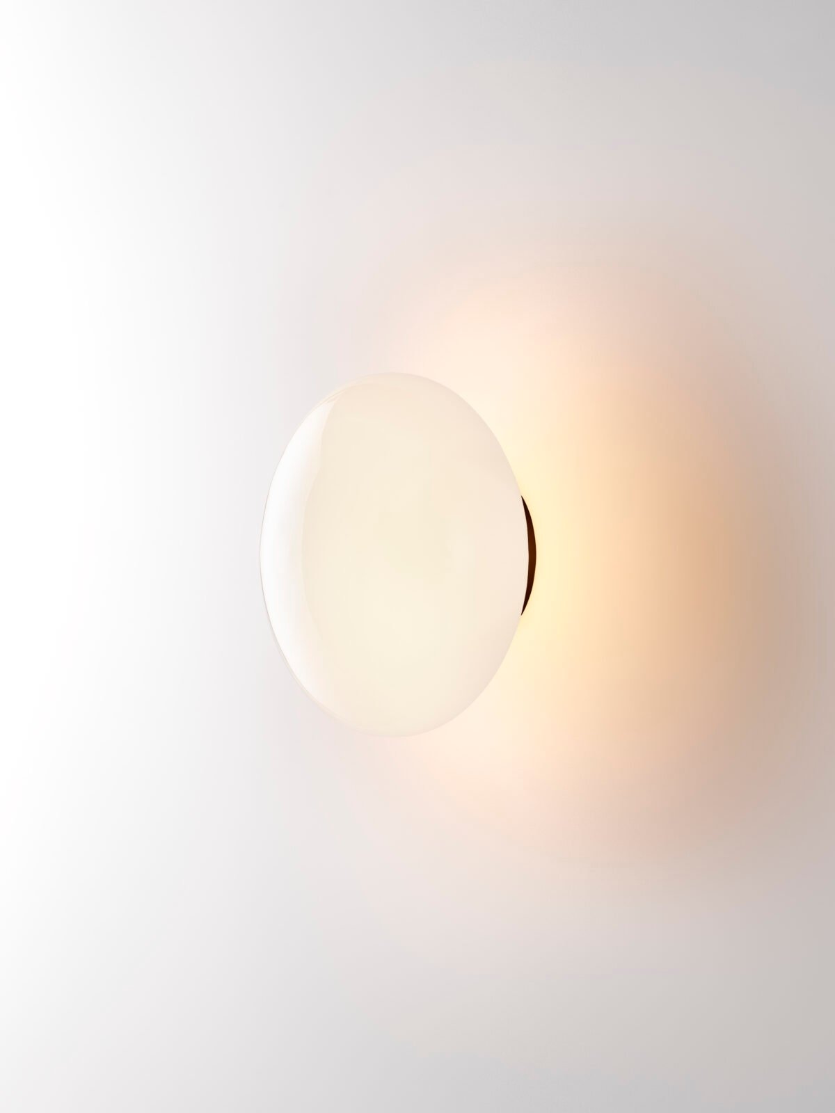 Aeris Wall Light