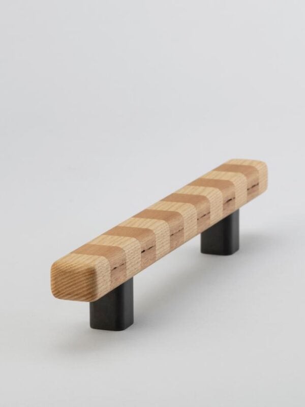 Closet Streaker Cabinet Pull - Small, Light Band