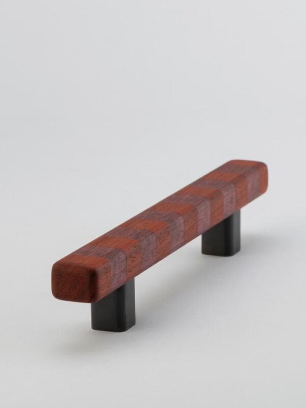 Closet Streaker Cabinet Pull - Small, Colour Band