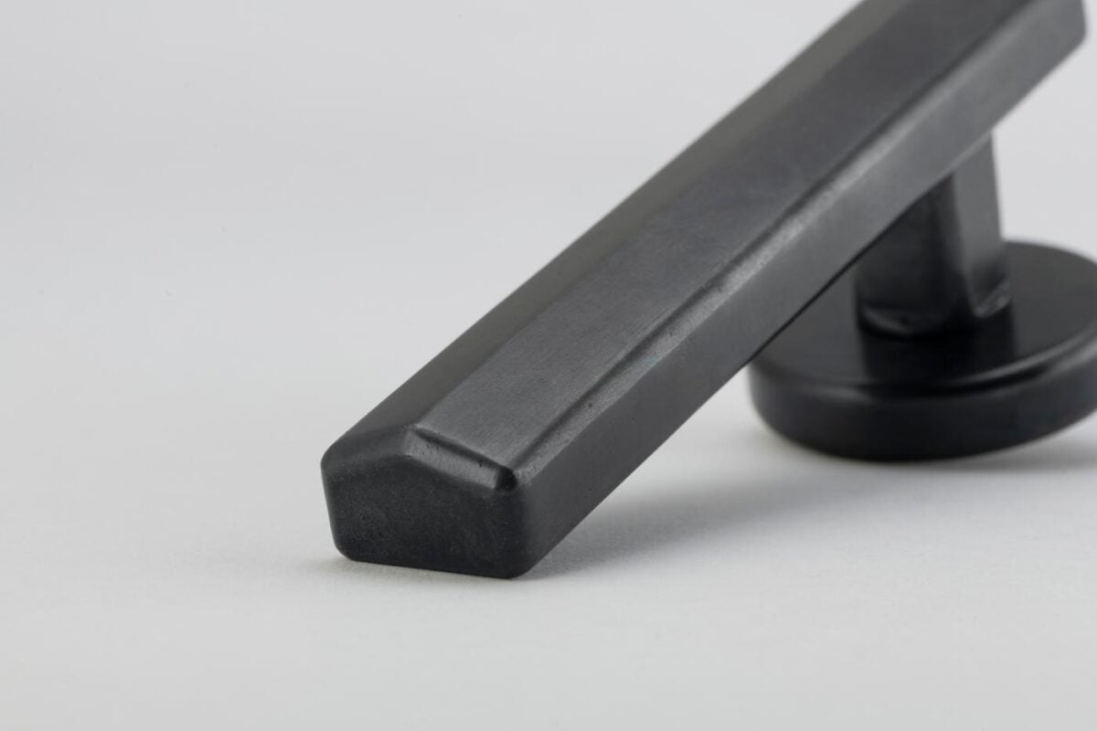 Straight Streaker Door Lever