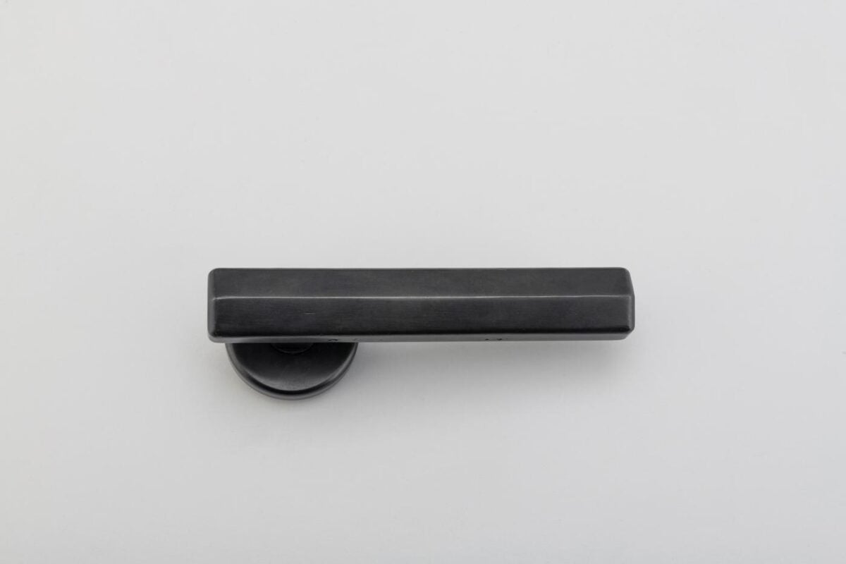 Straight Streaker Door Lever