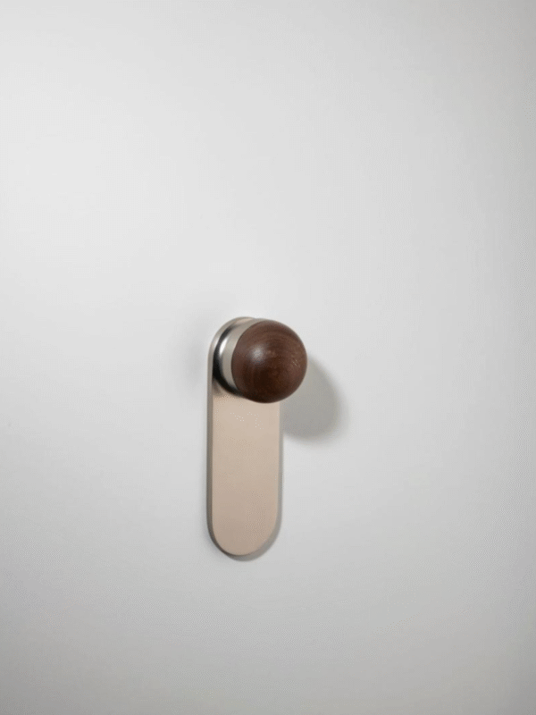 H02 Knob on Backplate