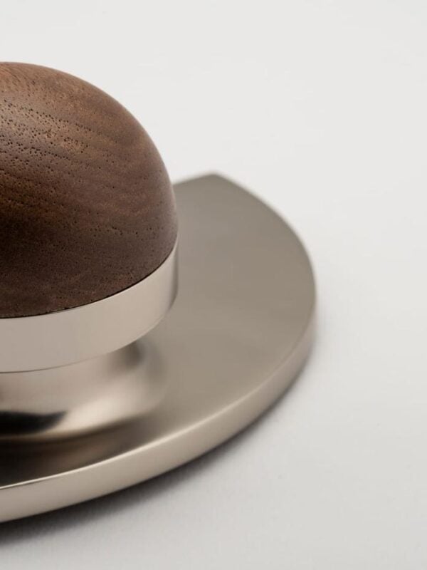 H03 Knob on Backplate Half Moon