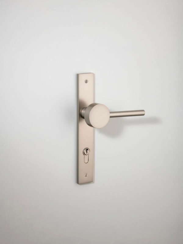 Geppetto Door Lever Rectangular Backplate