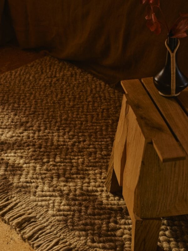 Arroyo | 4 Colours - 200 x 300 (cm), Sepia