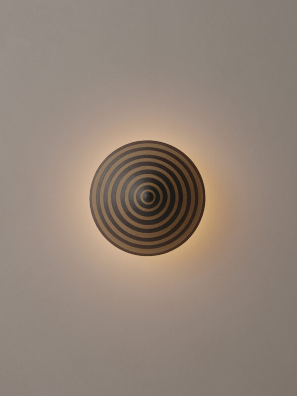 Dancer Round Wall Sconce - Small 24 Ø x 12cm, Thin Stripe