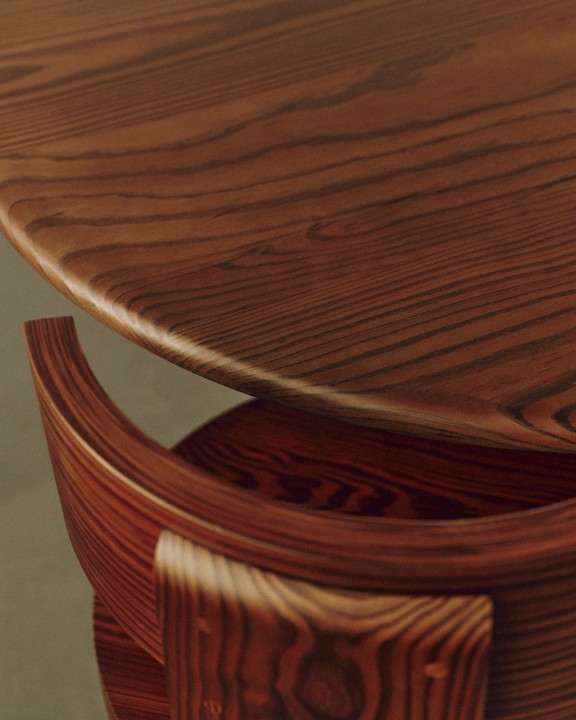 Pillabout Office Table 01