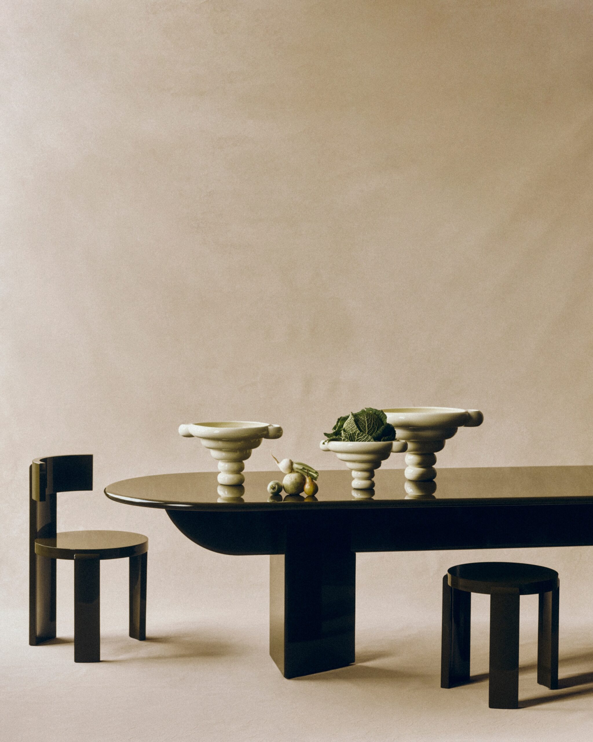 Pillabout Office Table 01