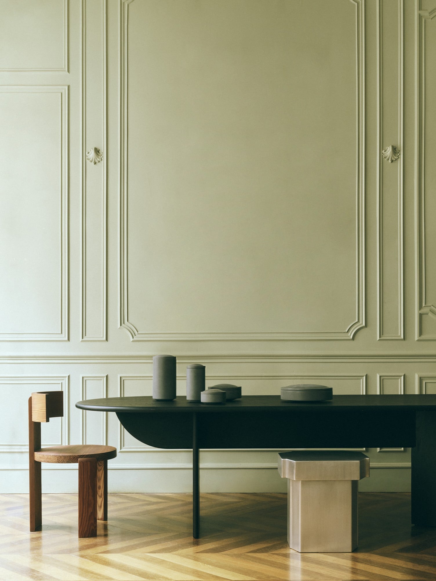 Pillabout Office Table 01
