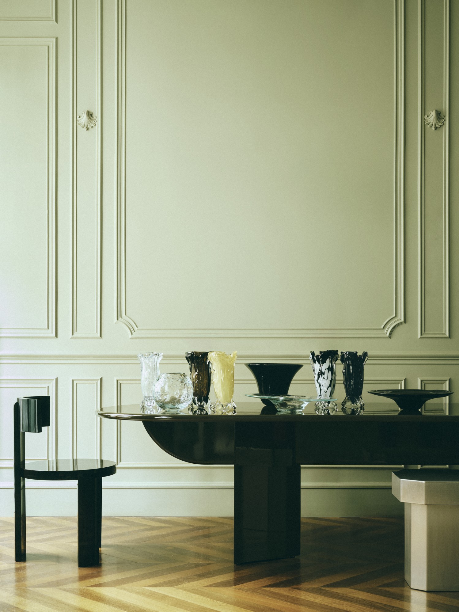 Pillabout Office Table 01