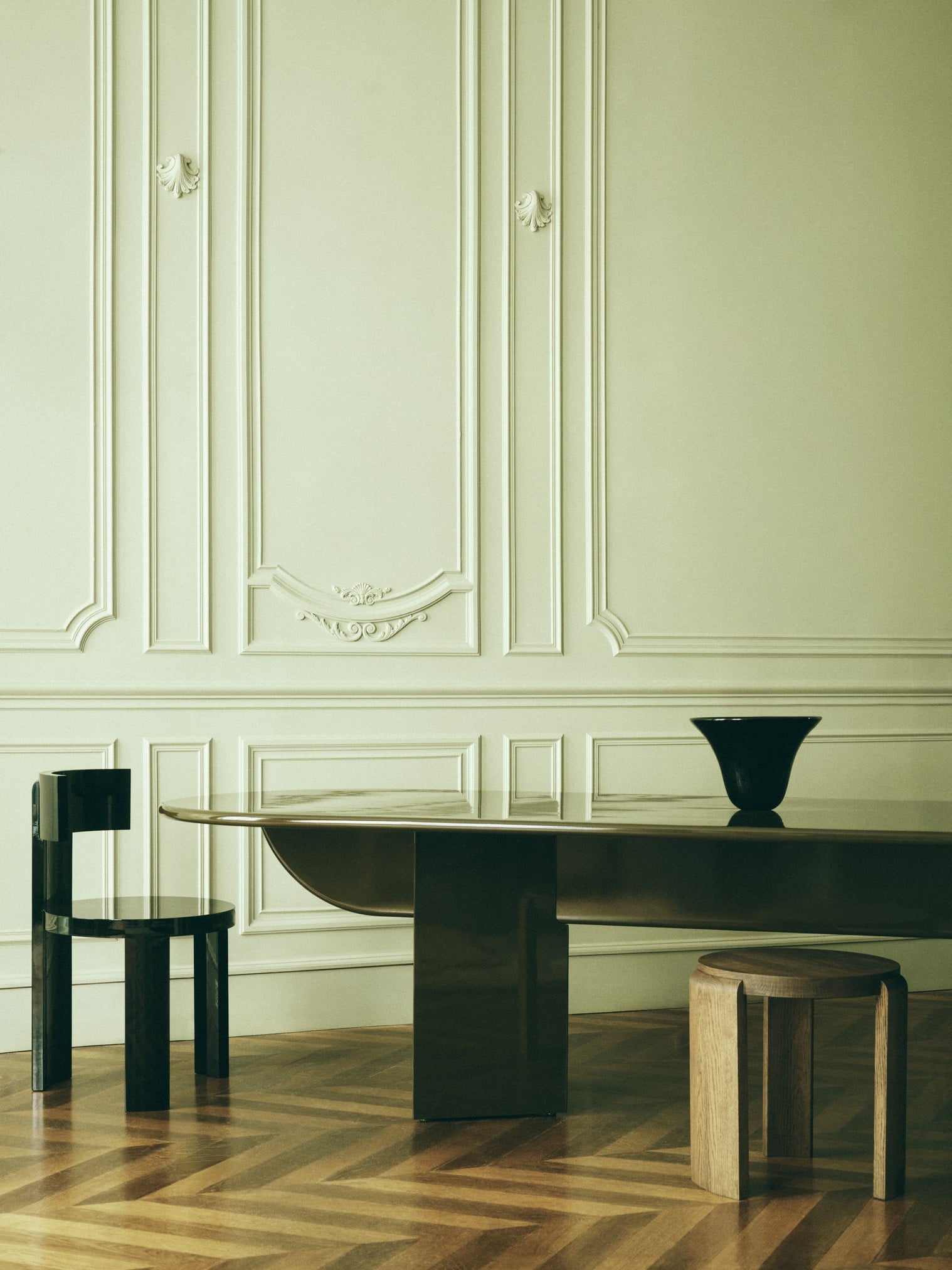 Pillabout Office Table 01